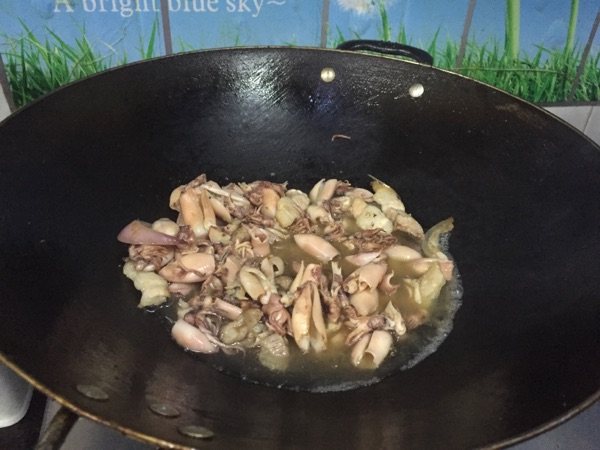 小鱿鱼干炒肉丝步骤11