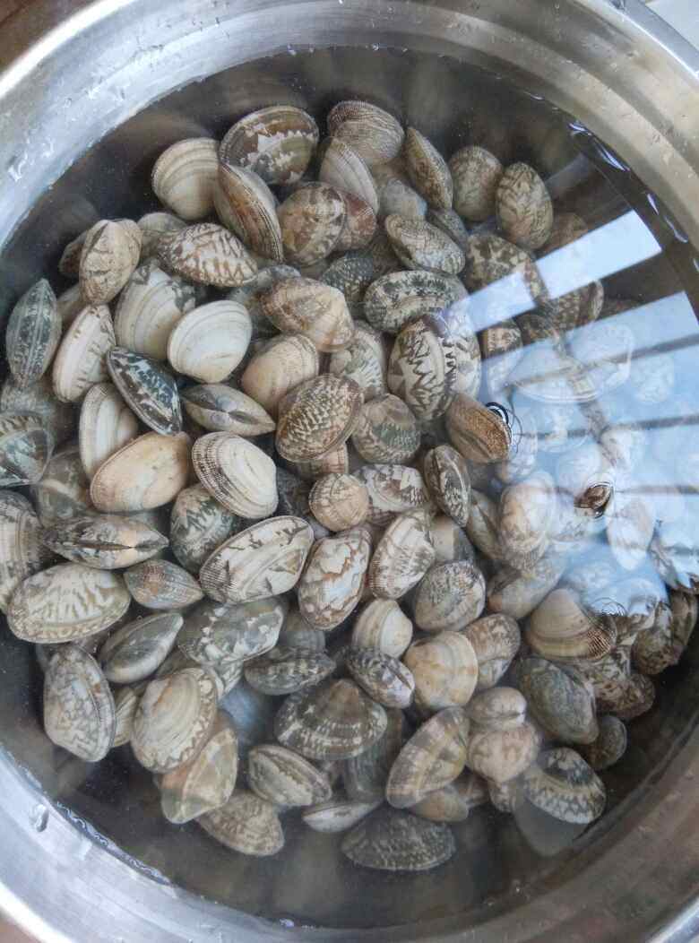 辣爆花蛤步骤1