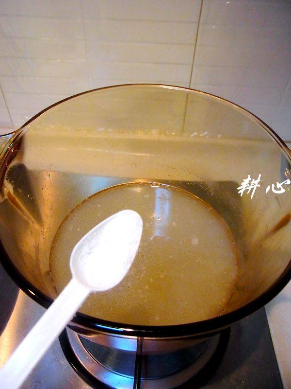 菜心三文鱼头汤步骤7