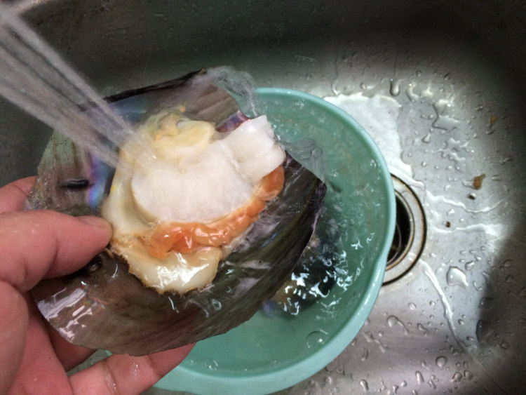 干煎蒜香芥兰带子步骤2