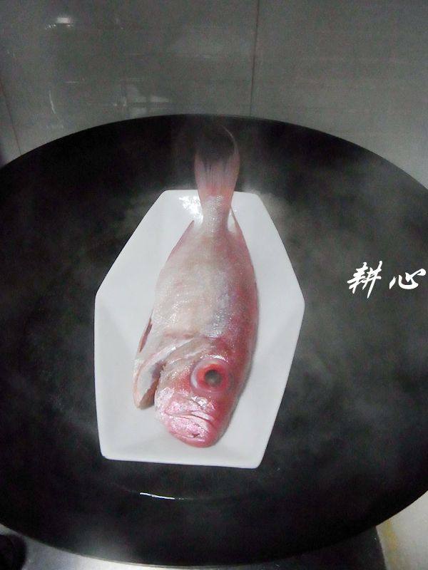 潮汕红目鳞鱼饭步骤3
