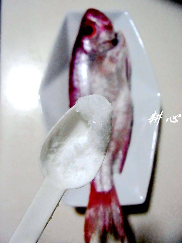 潮汕红目鳞鱼饭步骤2