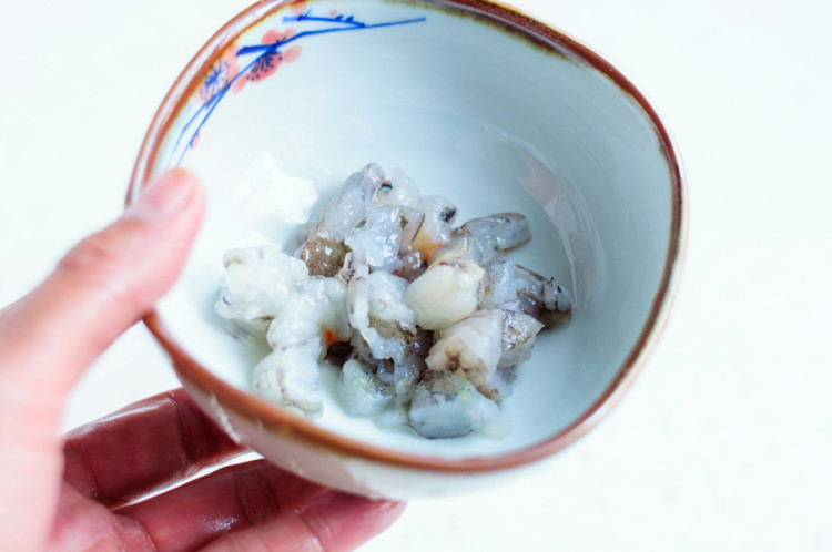 榆钱虾仁米粥步骤2