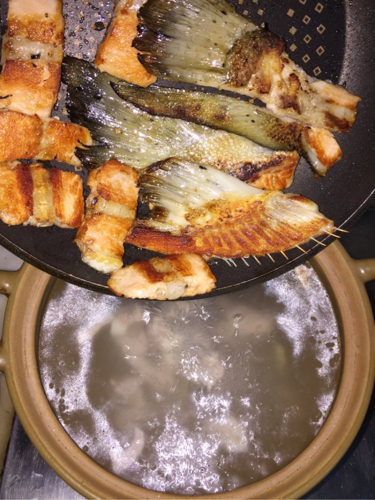三文鱼骨豆腐汤步骤5