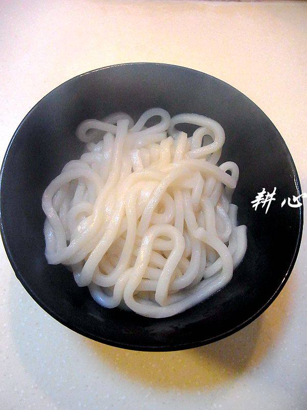 炸虾鱿鱼圈乌冬汤面步骤3