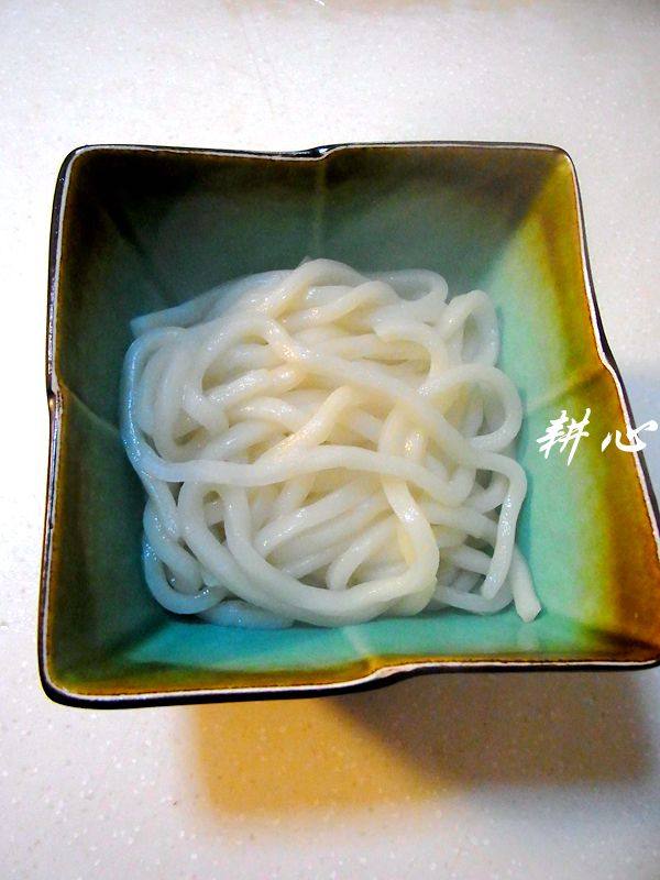 带子乌冬汤面步骤3