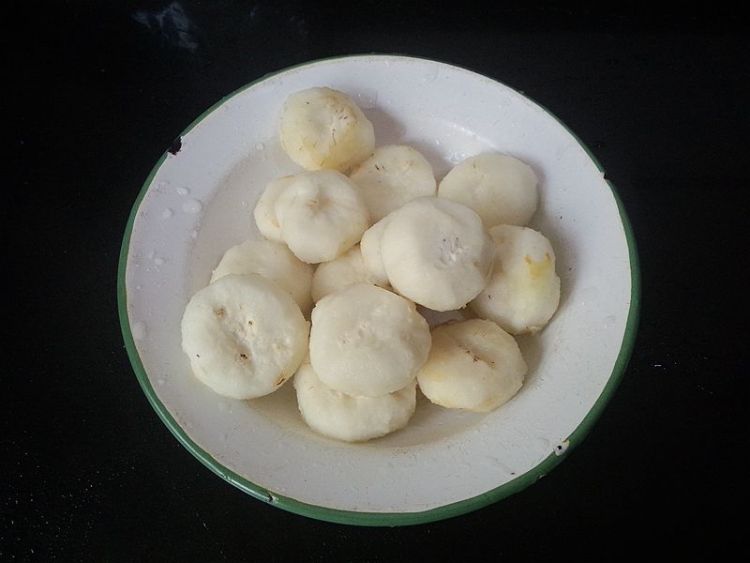 青红椒荸荠炒虾仁步骤3