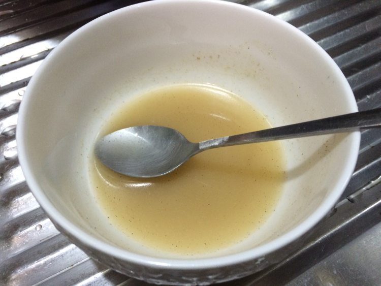 甜豆炒鱿鱼步骤2