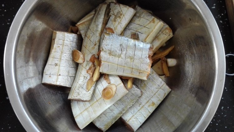 酥炸带鱼步骤2