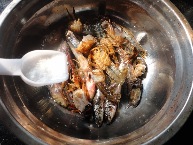 炸河鲜步骤3