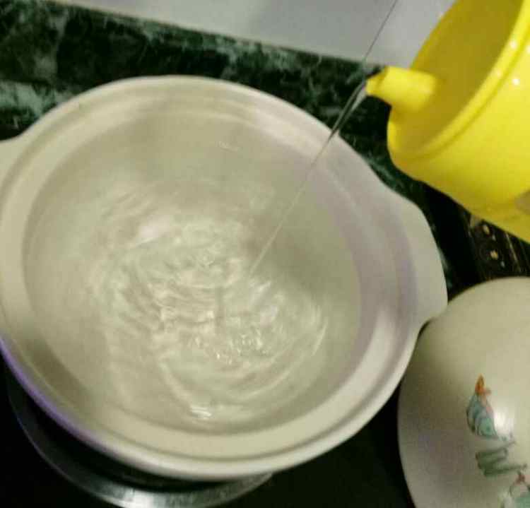海虾干茨菰汤步骤2