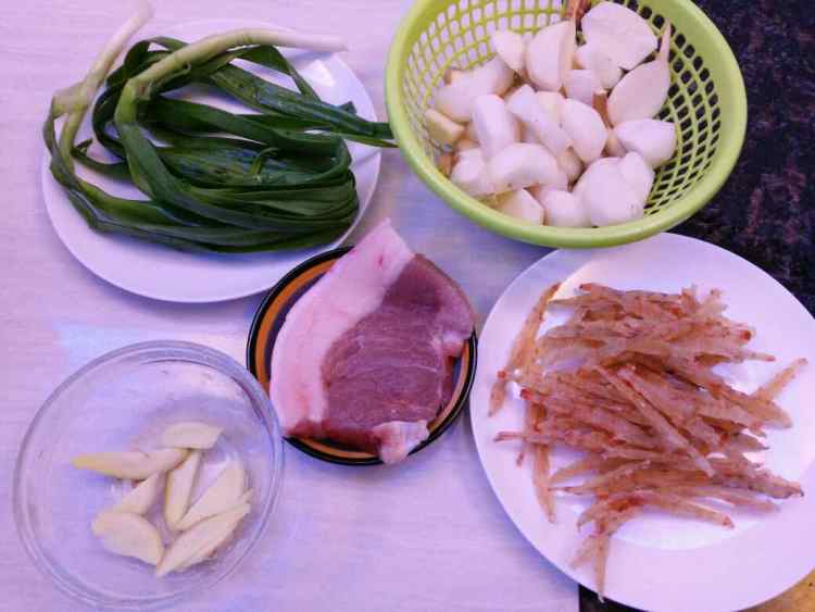 海虾干茨菰汤步骤1
