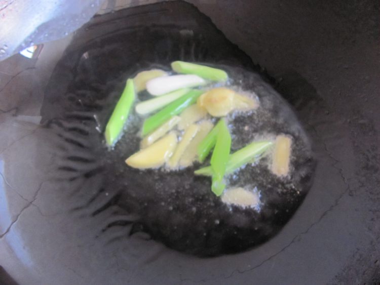爆炒鱿鱼卷步骤7