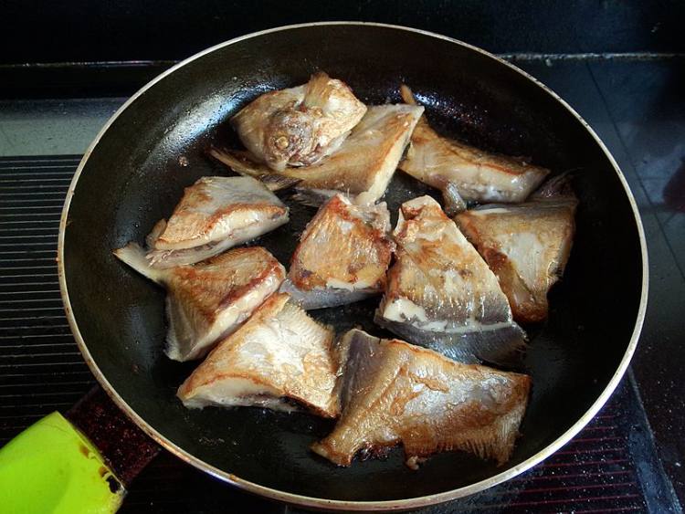 鲳鱼炖豆腐步骤6