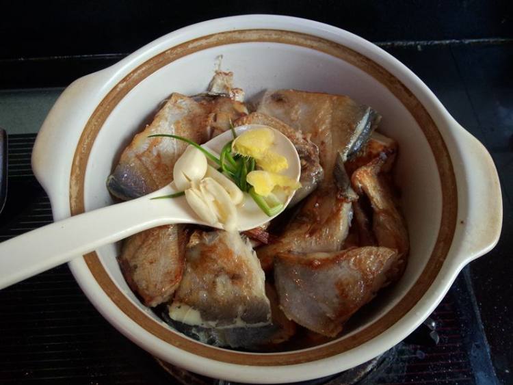 鲳鱼炖豆腐步骤9