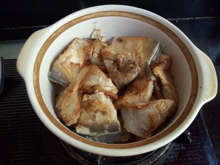 鲳鱼炖豆腐步骤8