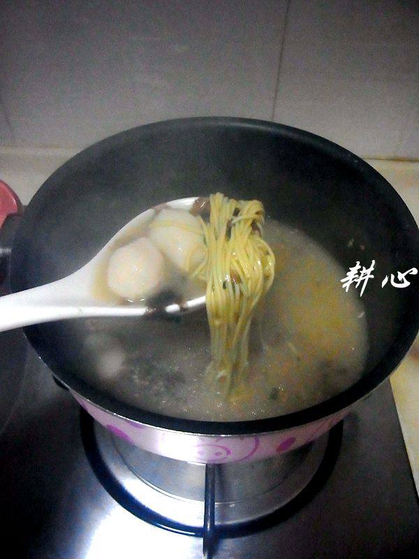 鱼丸博多猪骨拉面步骤6