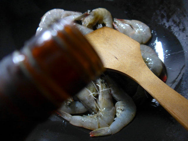 沙茶酱鲜虾步骤3