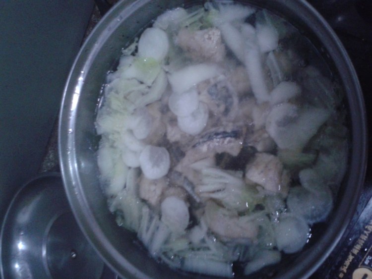鲅鱼煮大白菜汤步骤4