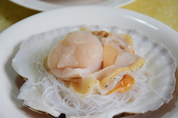 蒜蓉粉丝蒸虾夷贝步骤9
