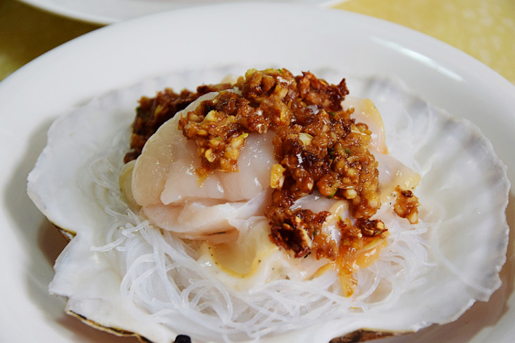 蒜蓉粉丝蒸虾夷贝步骤10