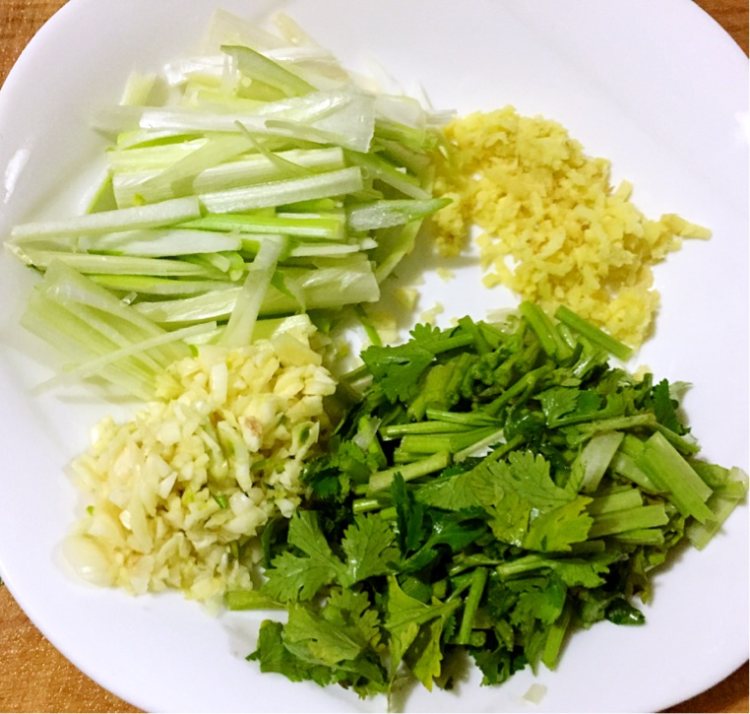 生拌嘎巴虾步骤3