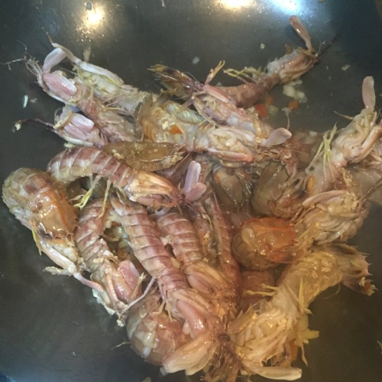 椒盐虾菇步骤4