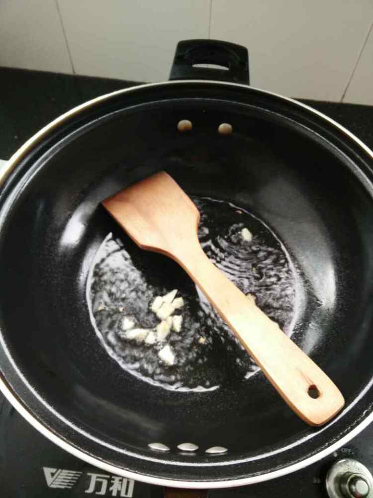 爆炒墨鱼仔步骤6