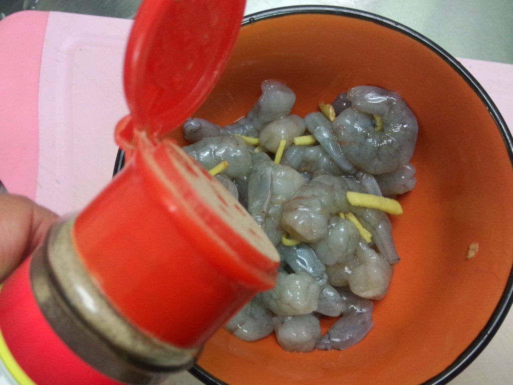 软炸虾仁步骤5