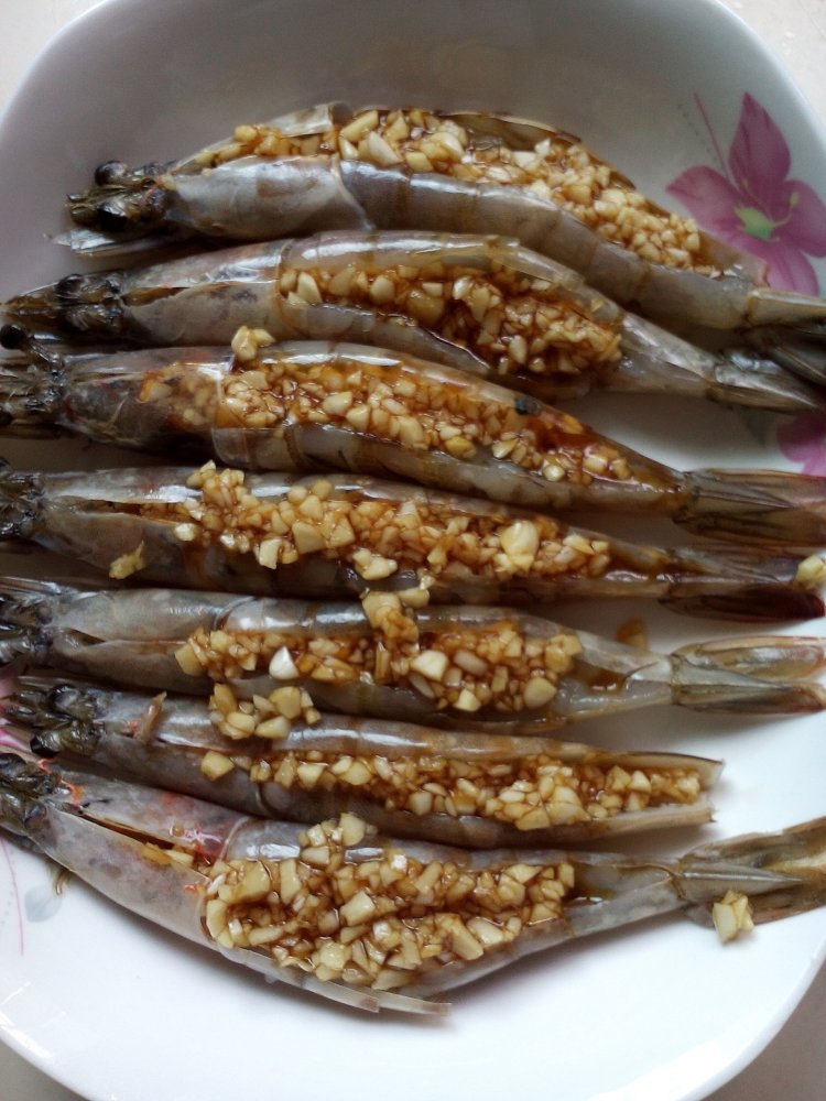 蒜蓉虾步骤7