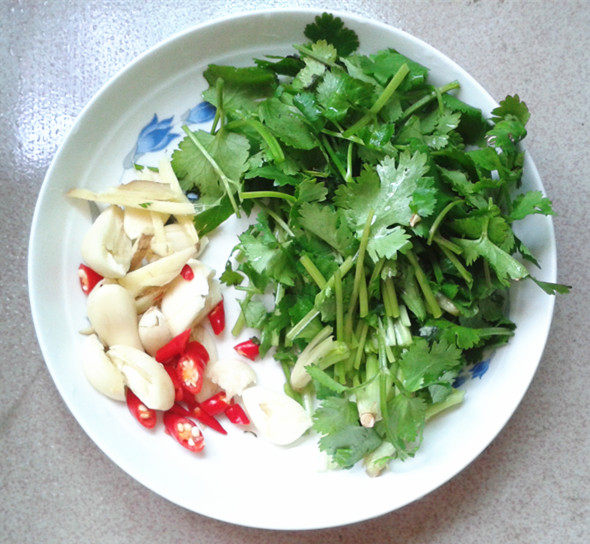 香菜爆花蛤步骤4
