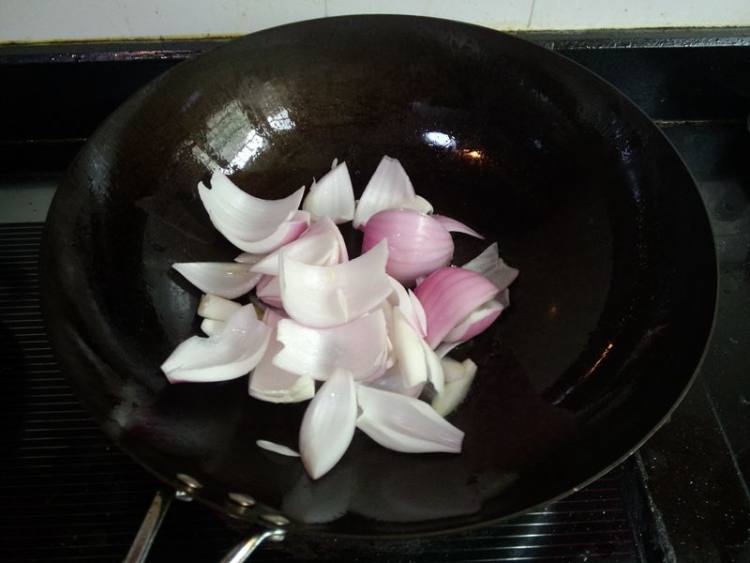 干锅杂蔬肓蟹步骤4