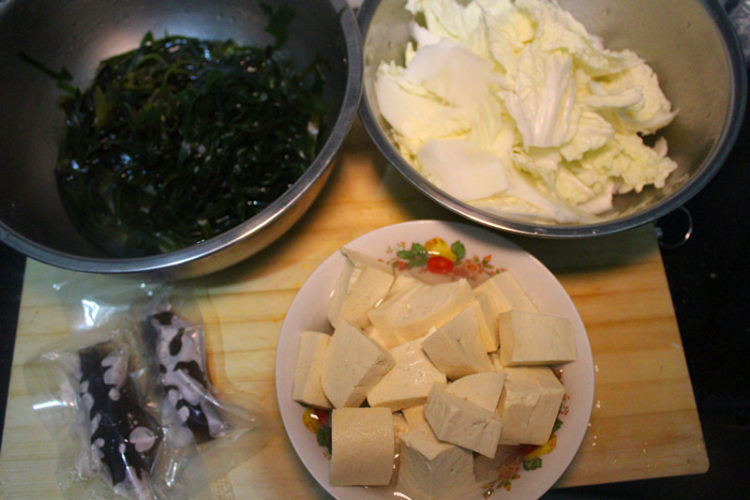 排骨海鲜豆腐汤步骤5