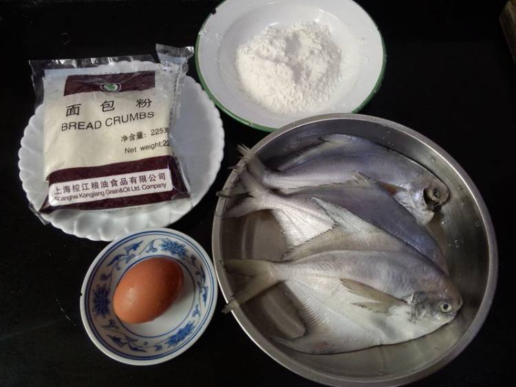 香煎鲳鱼步骤1