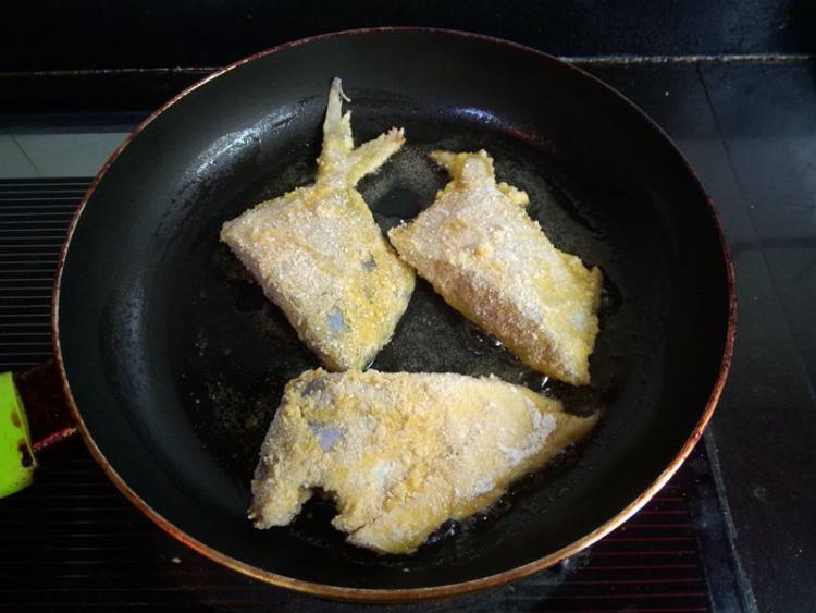 香煎鲳鱼步骤7