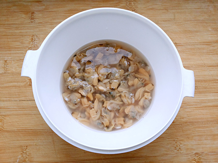 蚬子肉煎焖豆腐步骤4