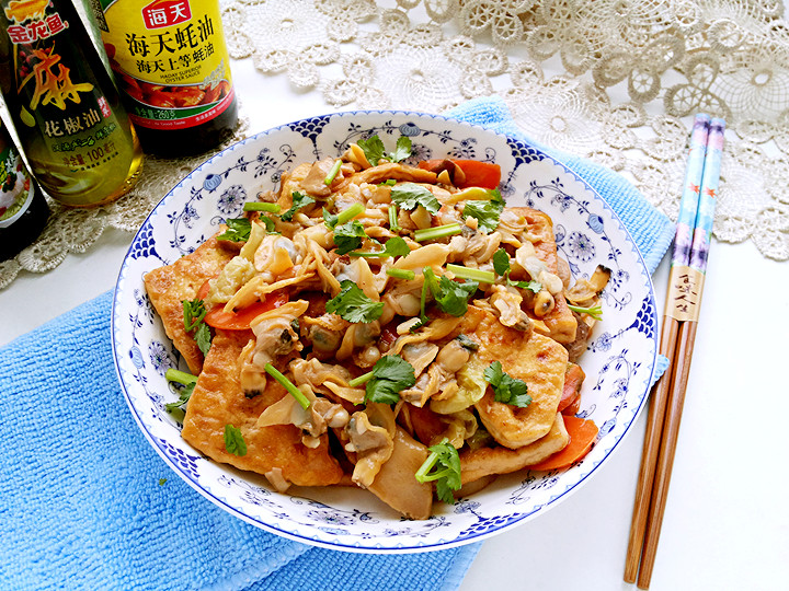 蚬子肉煎焖豆腐步骤15