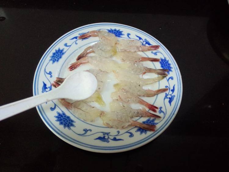 吉利虾土豆泥步骤7