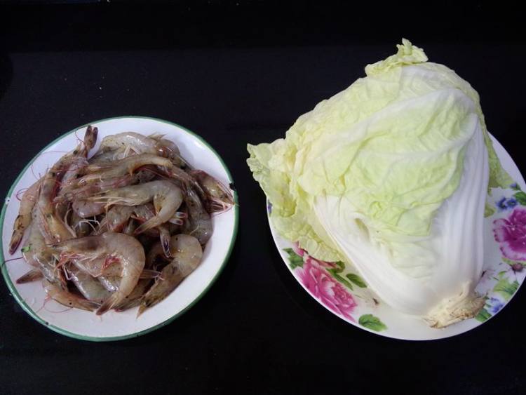 软壳虾炒白菜步骤1