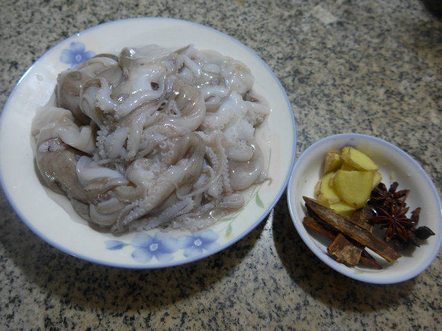 红烧望潮步骤1
