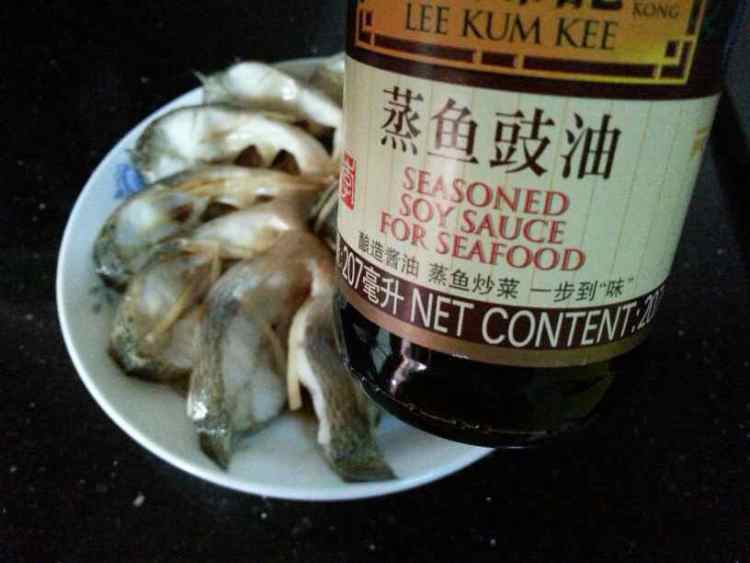 电饭煲蒸鲈鱼步骤10