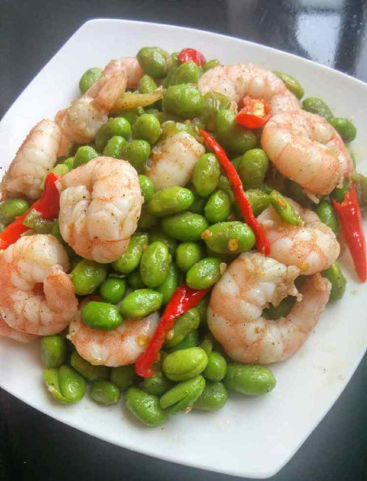 青豆炒虾仁步骤6