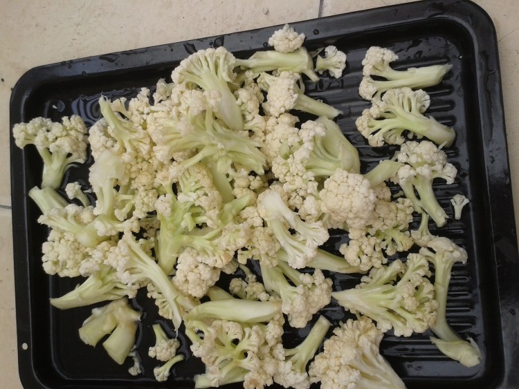 鱿鱼炒菜花步骤1