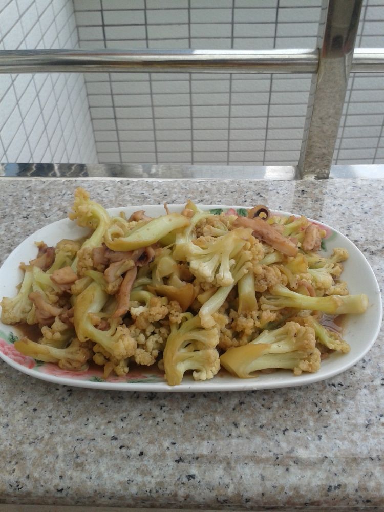 鱿鱼炒菜花步骤7