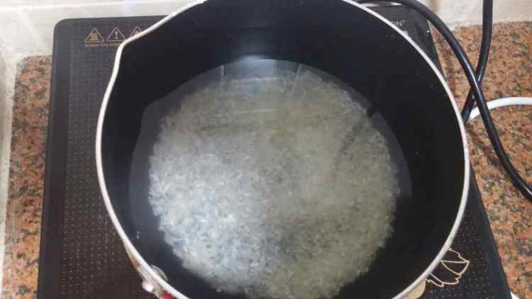 鲜蔬海鲜粥步骤1