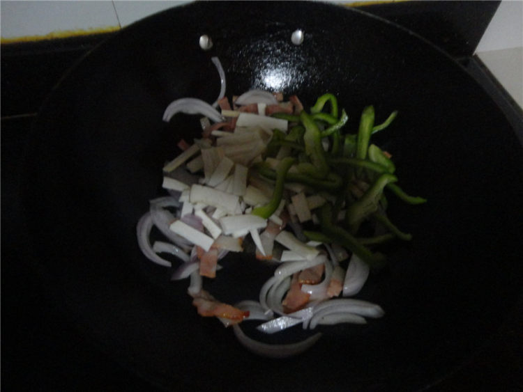 虾仁批萨步骤2