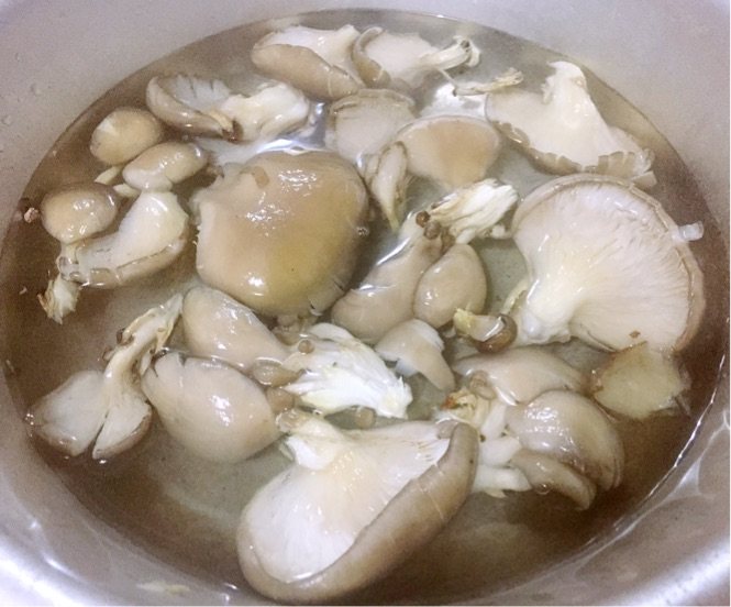 时蔬虾仁疙瘩汤步骤2