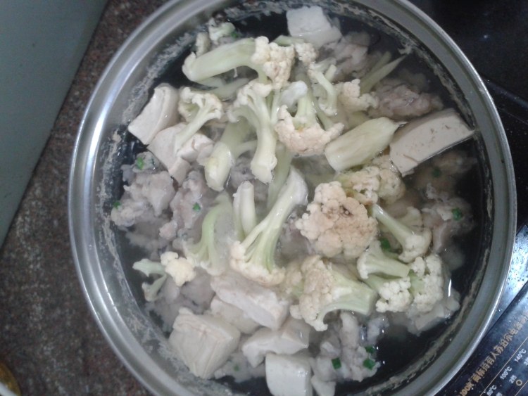 菜花豆腐鱼滑汤步骤9