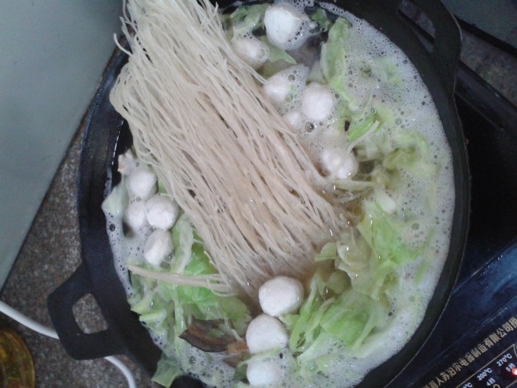 米粉煮鳗鱼干肉丸步骤6