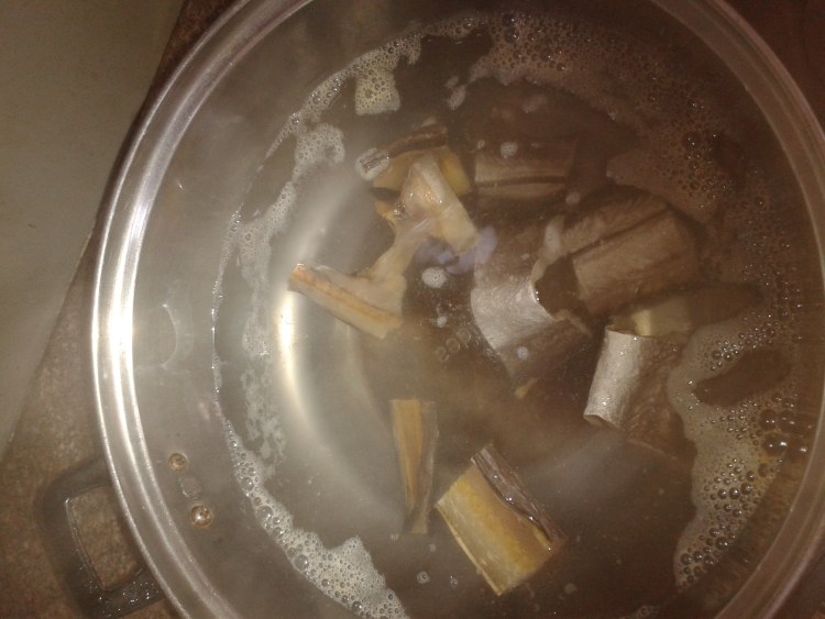 白菜煮鳗鱼干蟹肉棒步骤2